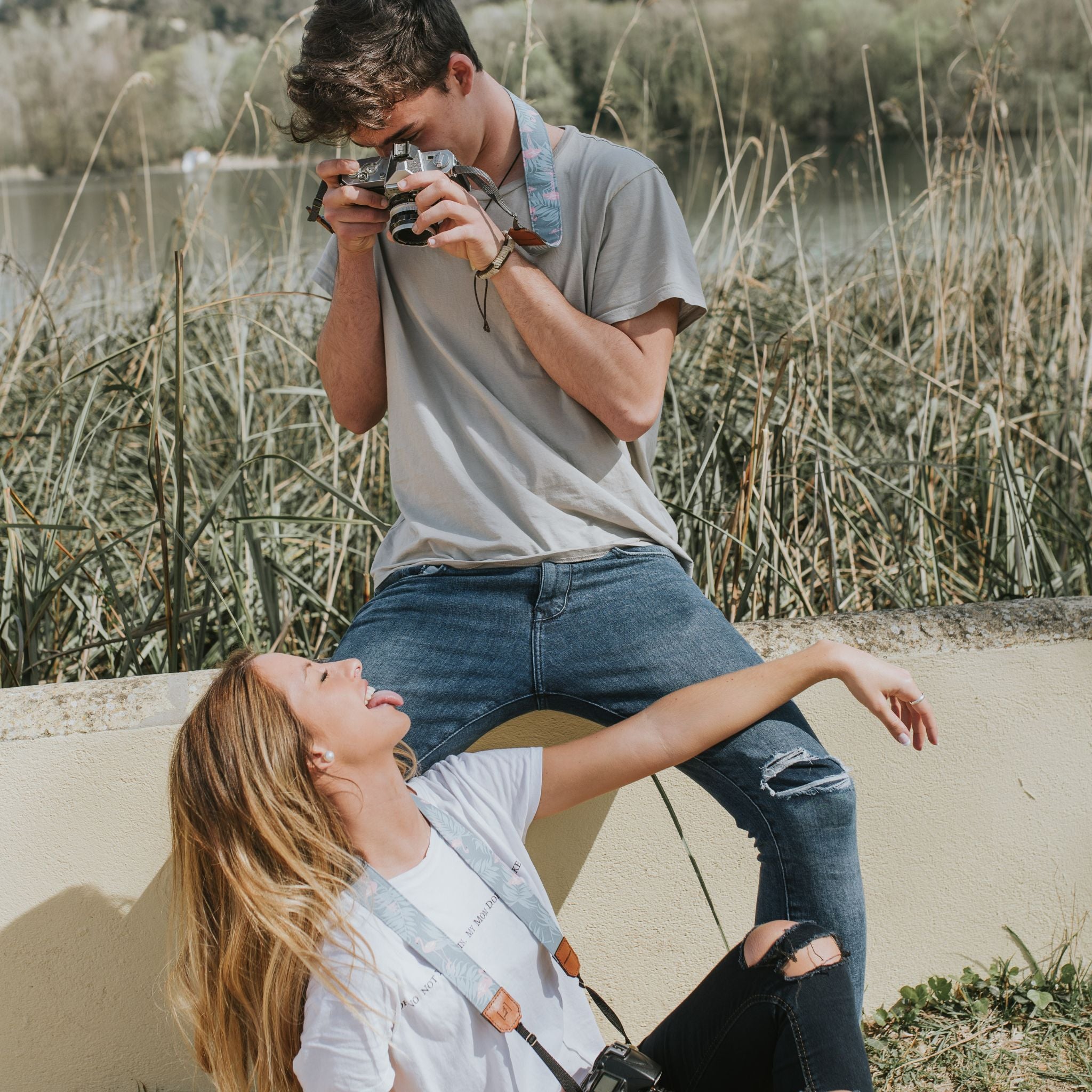 SANGLE DE COU POUR APPAREIL PHOTO GRANADE