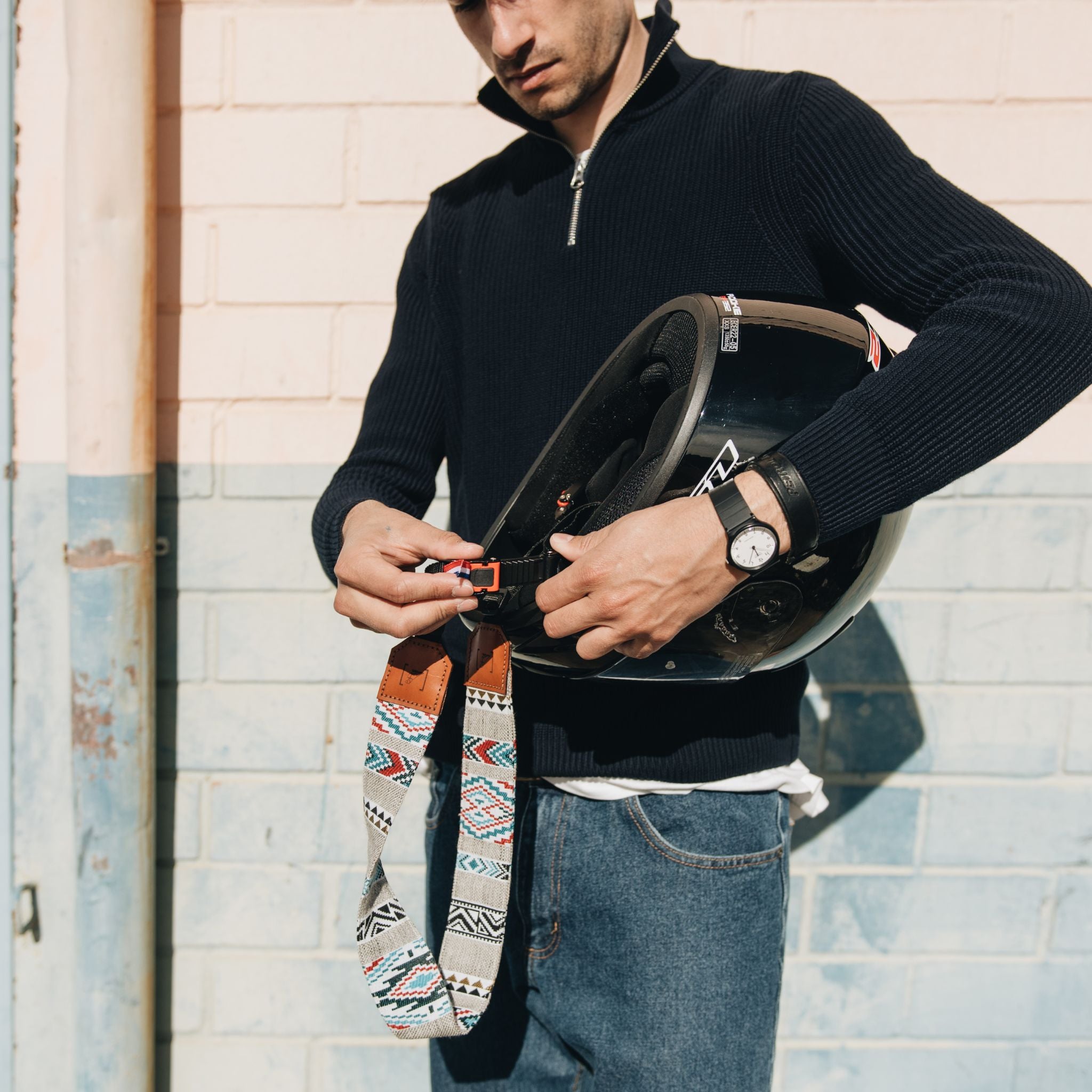 SANGLE CASQUE MOTO GUINEA